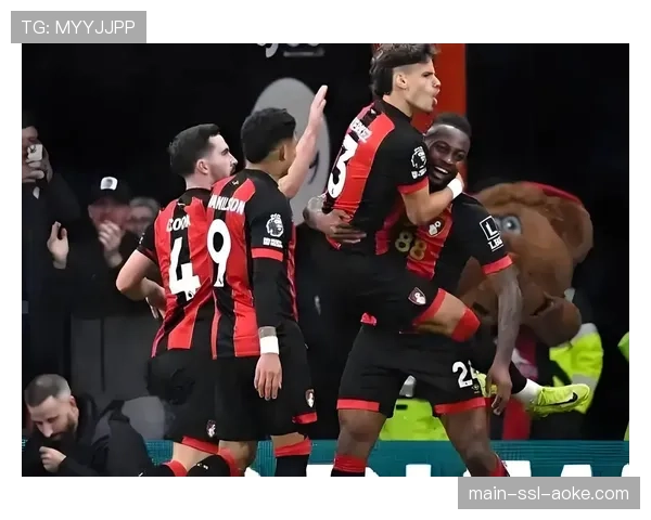 深度复盘：纽卡斯尔联如何用5-3-2防守体系零封曼城